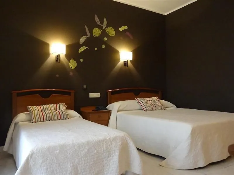 Hotel Restaurant Llansola Sant Carles De La Rapita 2*,  Spain